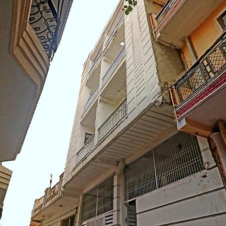 Hotel O South Plaza Near Qutab Minar Metro Station New Delhi Exterior photo