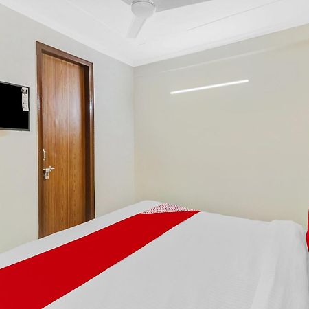 Hotel O South Plaza Near Qutab Minar Metro Station New Delhi Exterior photo