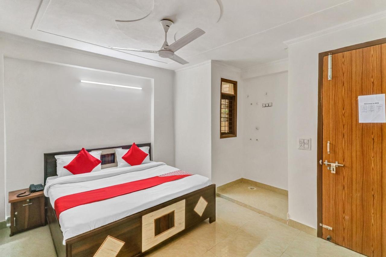 Hotel O South Plaza Near Qutab Minar Metro Station New Delhi Exterior photo