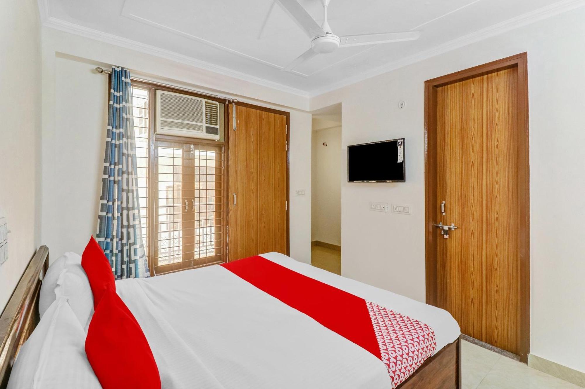 Hotel O South Plaza Near Qutab Minar Metro Station New Delhi Exterior photo