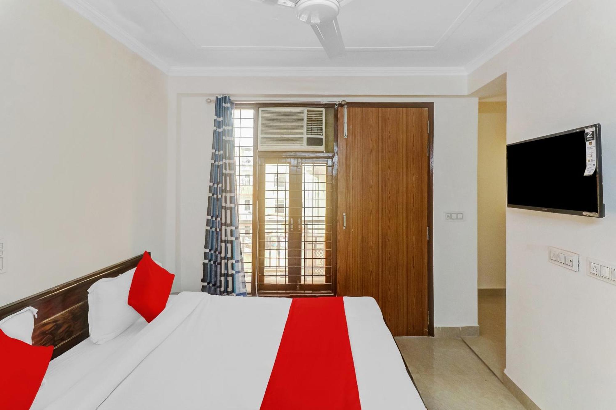 Hotel O South Plaza Near Qutab Minar Metro Station New Delhi Exterior photo